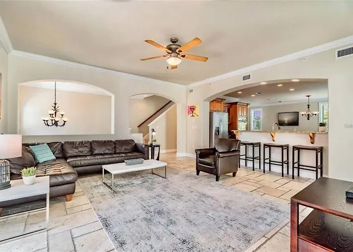 Ferienhaus Luxury House - Steps To The Clearwater Beach